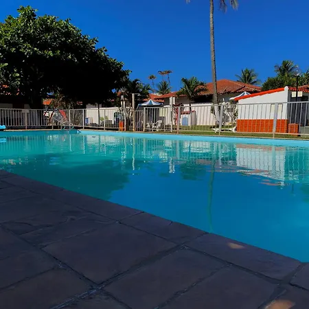Bangalô com Piscina e Salão de Jogos-2